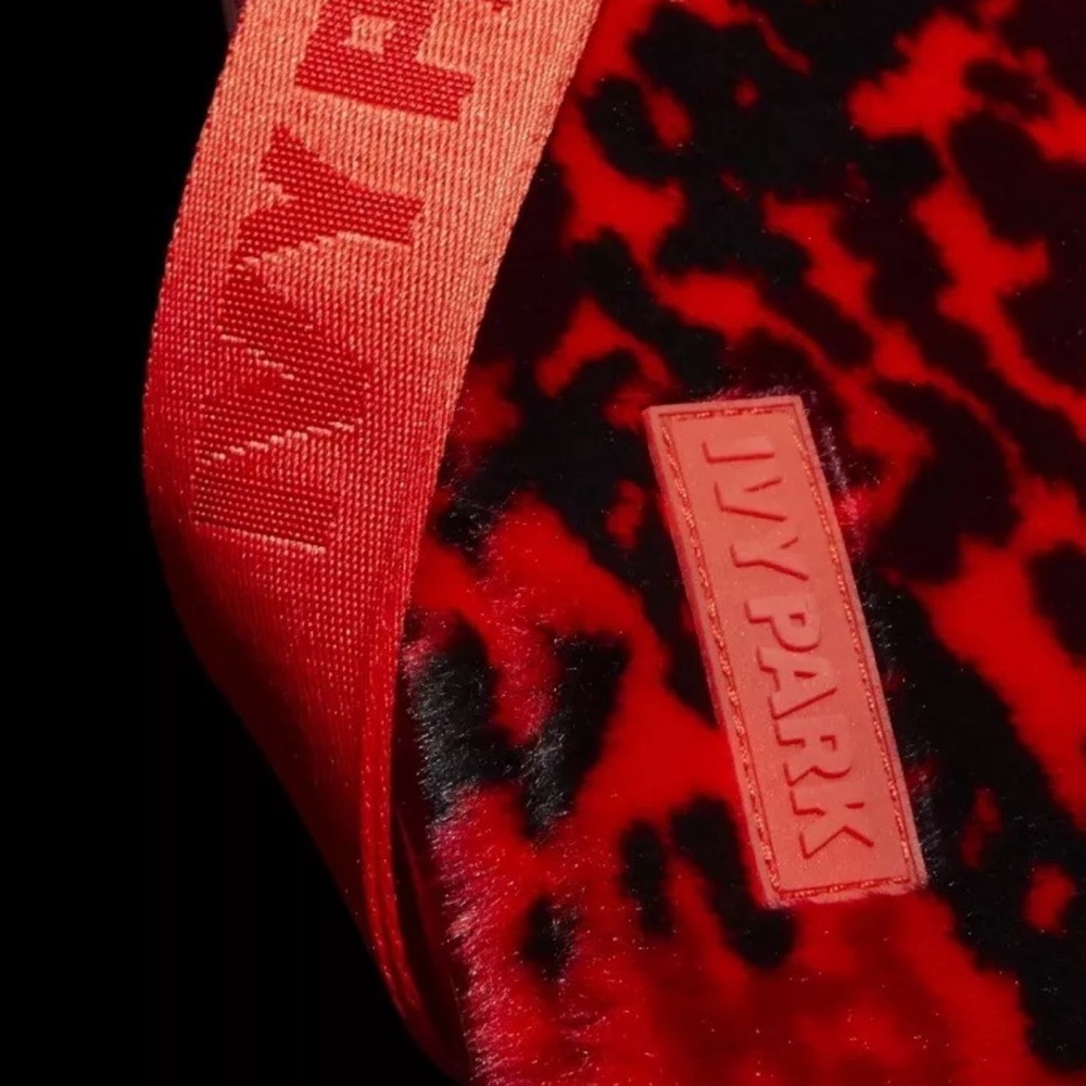 IVY PARK x Adidas Faux Fur Purse/Clutch - Picture 6 of 6